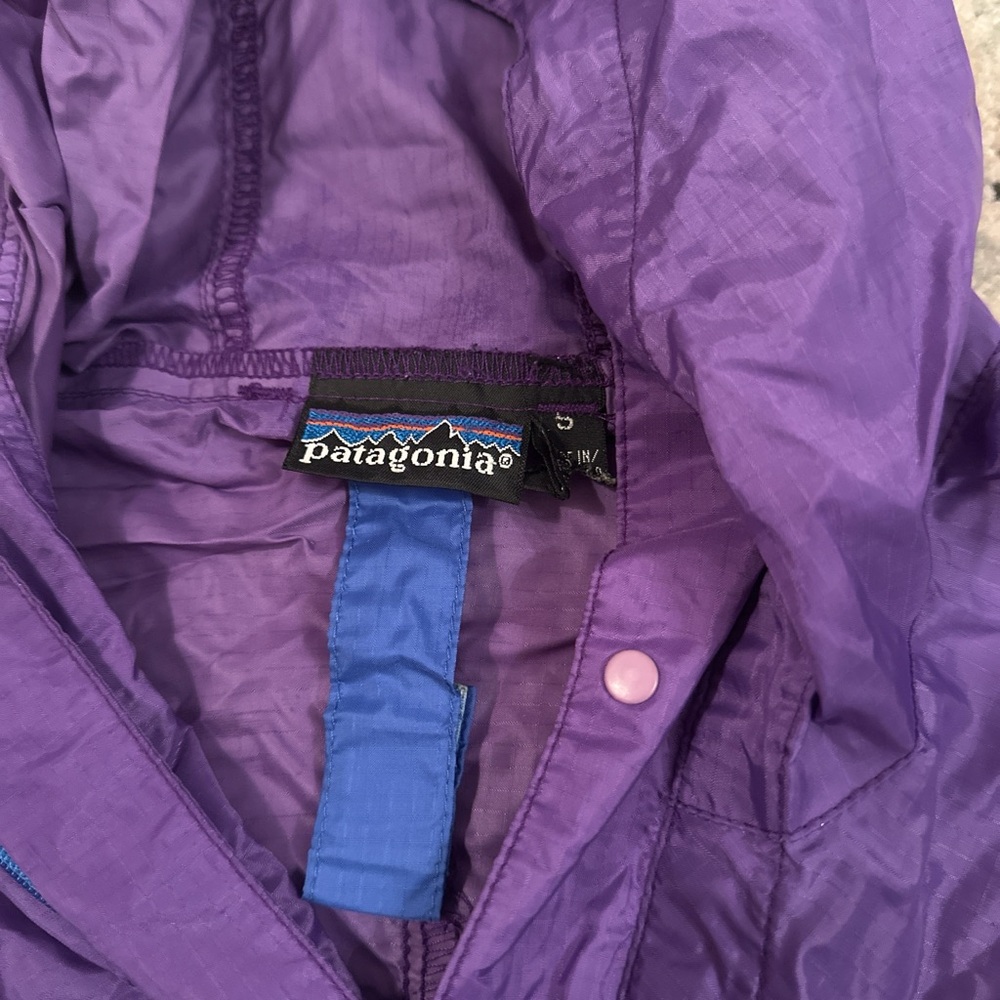 Vintaghe Patagonia Purple and Blue Jacket Windbreaker Hoodie - EUC - Small - Picture 3 of 3